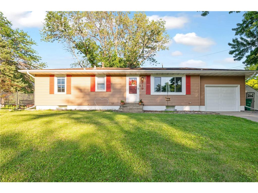 219 W Christina Street Fairmont MN 56031 6561042 image1