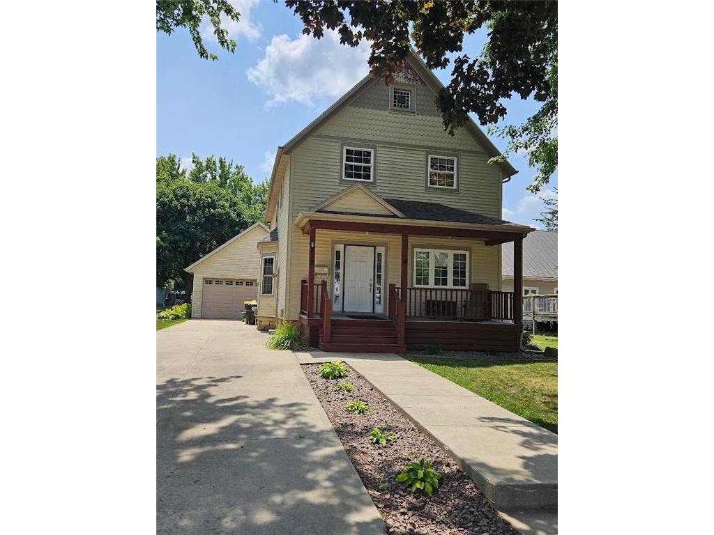 219 W South Street Caledonia MN 55921 6407216 image1