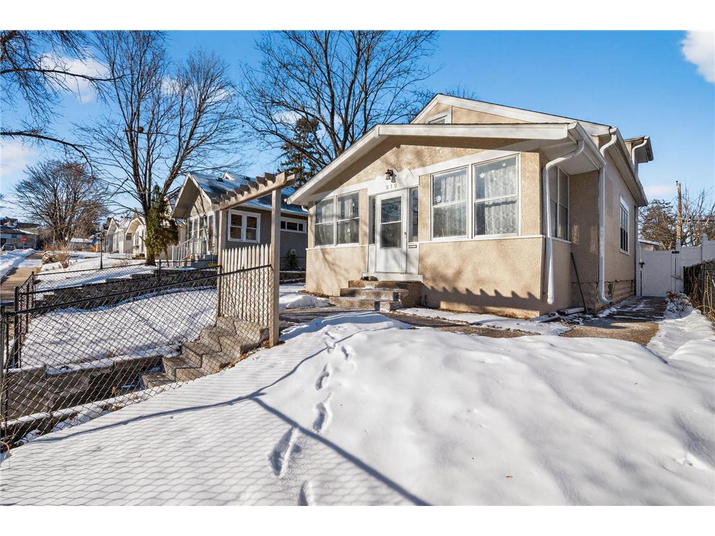 219 Winona Street W West Saint Paul MN 55118 7013739 image1