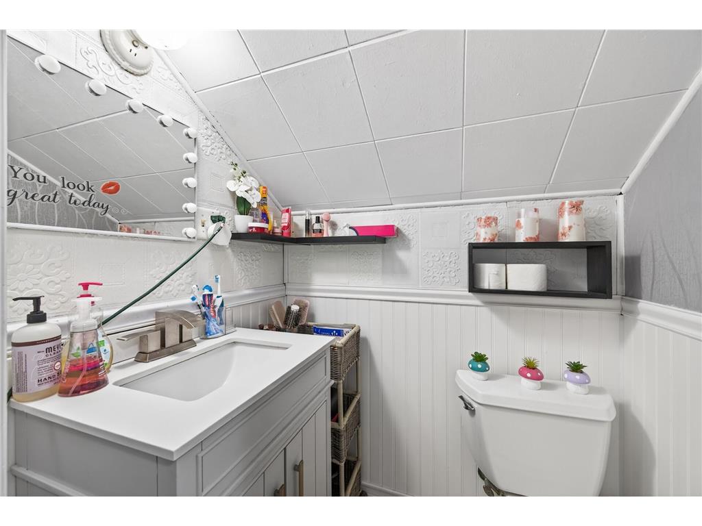 219 Winona Street W West Saint Paul MN 55118 7013739 image24