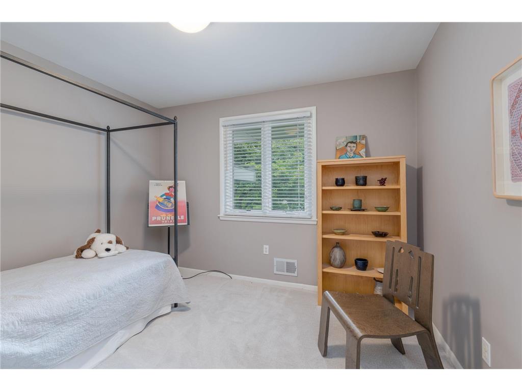 2191 Edgcumbe Road Saint Paul MN 55116 7090362 image32