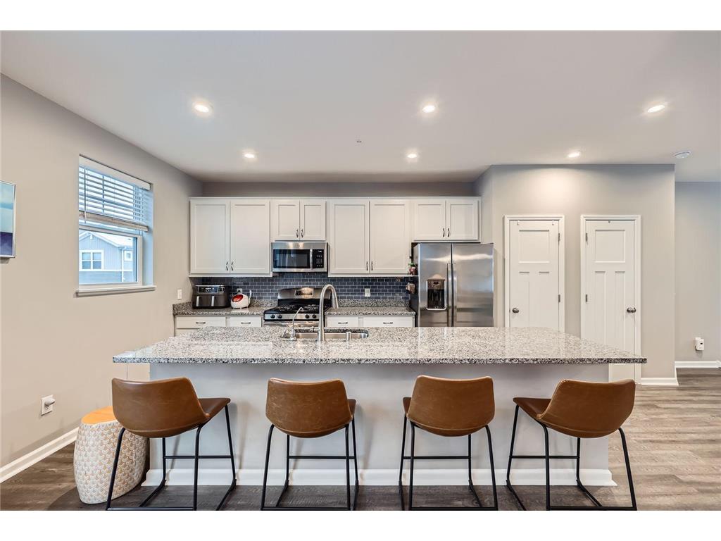 2191 Gateway Hill Road North Saint Paul MN 55109 6787124 image1