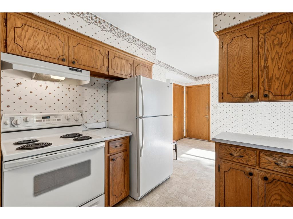 2195 Burr Street N Maplewood MN 55117 7083807 image10