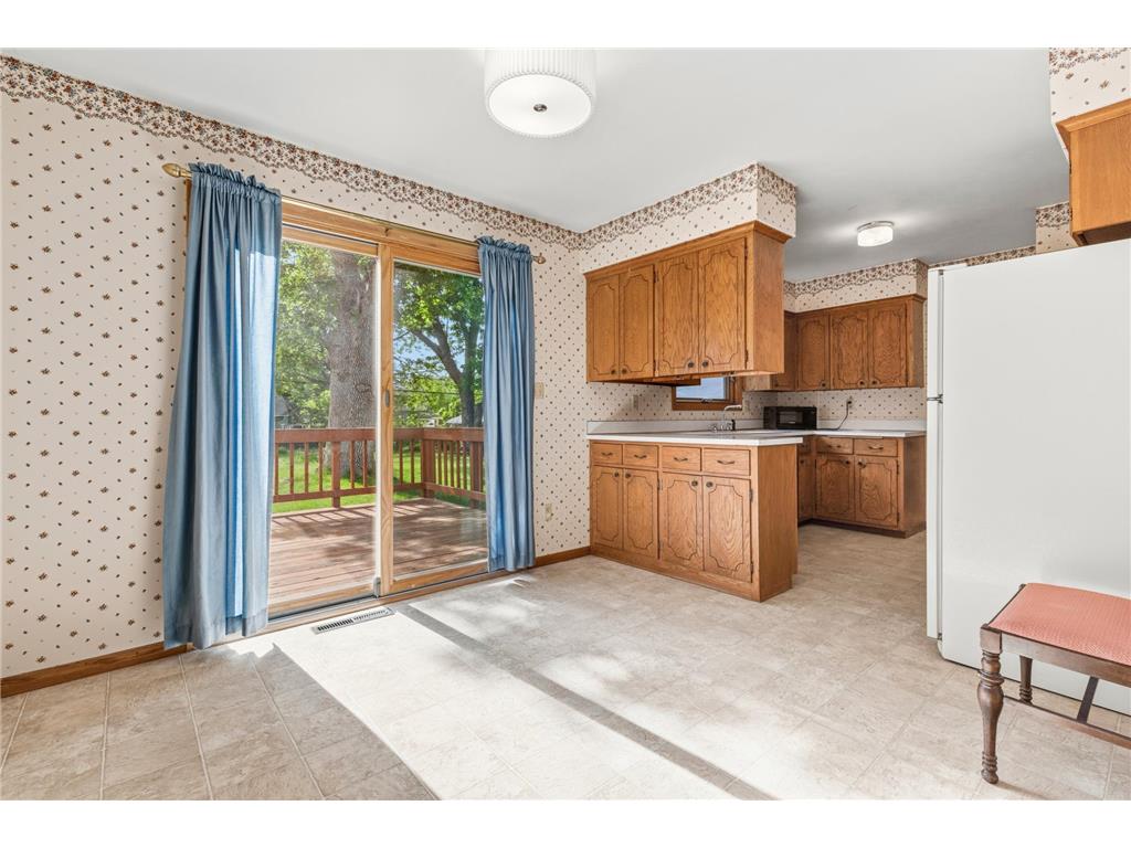 2195 Burr Street N Maplewood MN 55117 7083807 image12