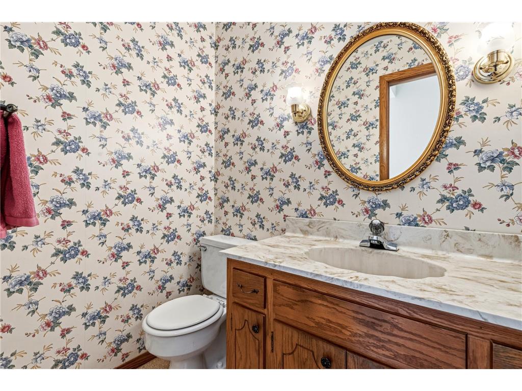 2195 Burr Street N Maplewood MN 55117 7083807 image13