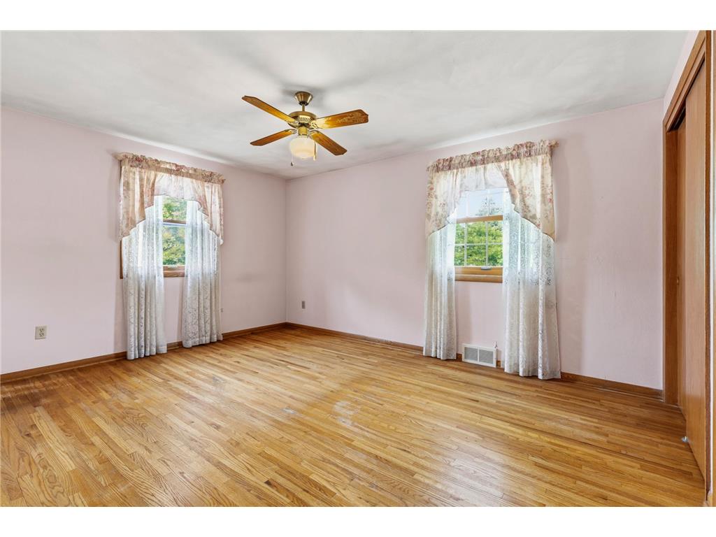2195 Burr Street N Maplewood MN 55117 7083807 image15