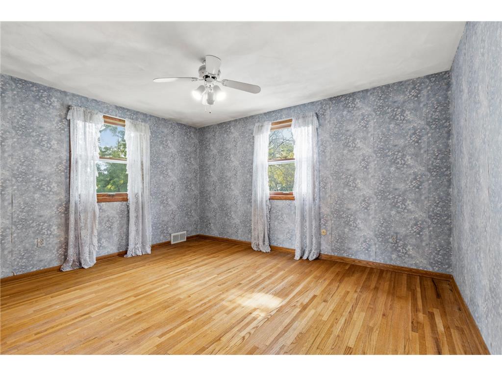 2195 Burr Street N Maplewood MN 55117 7083807 image16