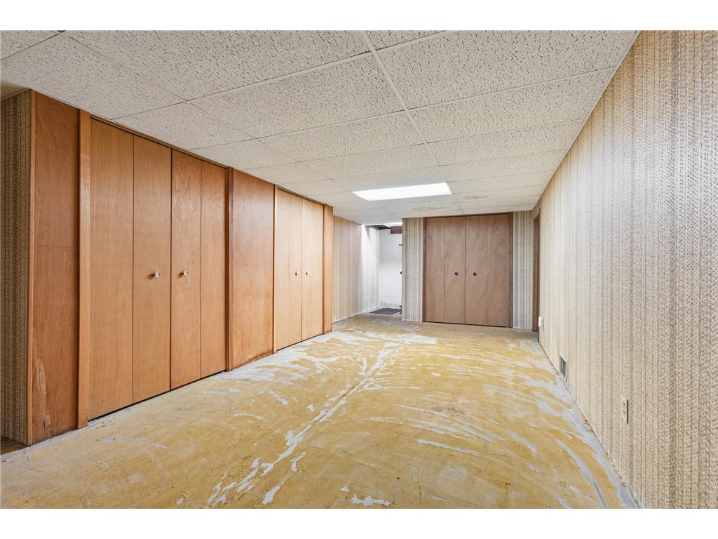 2195 Burr Street N Maplewood MN 55117 7083807 image19
