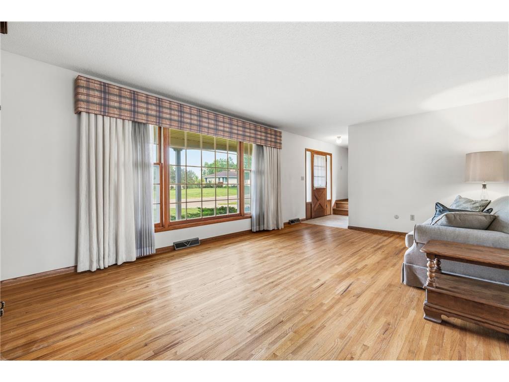 2195 Burr Street N Maplewood MN 55117 7083807 image6