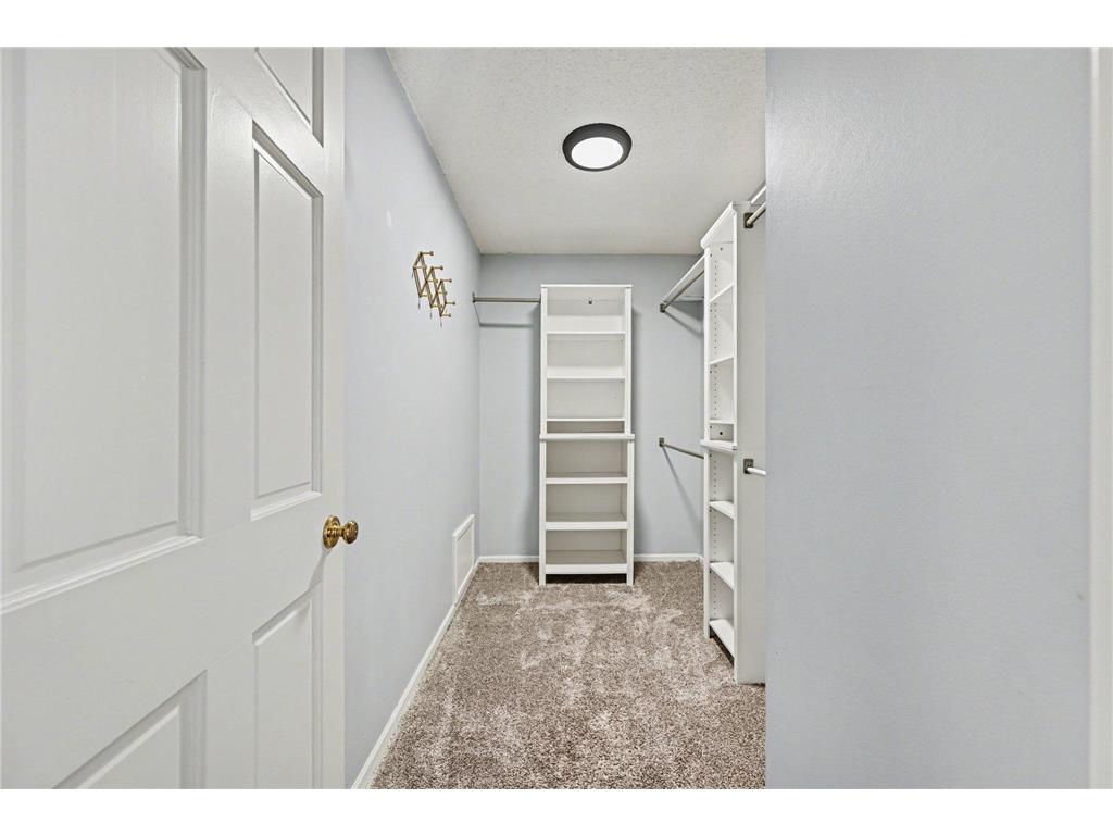 2199 Loyola Drive Woodbury MN 55125 7019074 image11