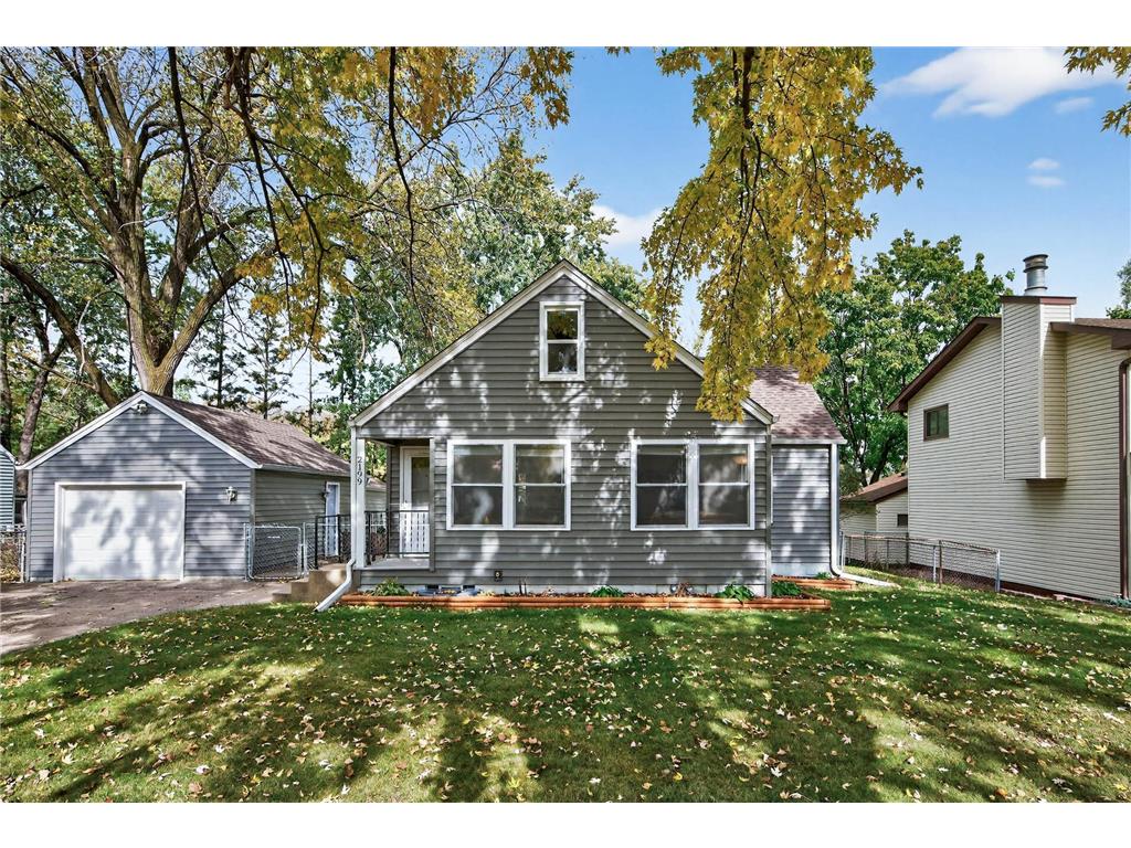 2199 Oakwood Drive Mounds View MN 55112 7006620 image1