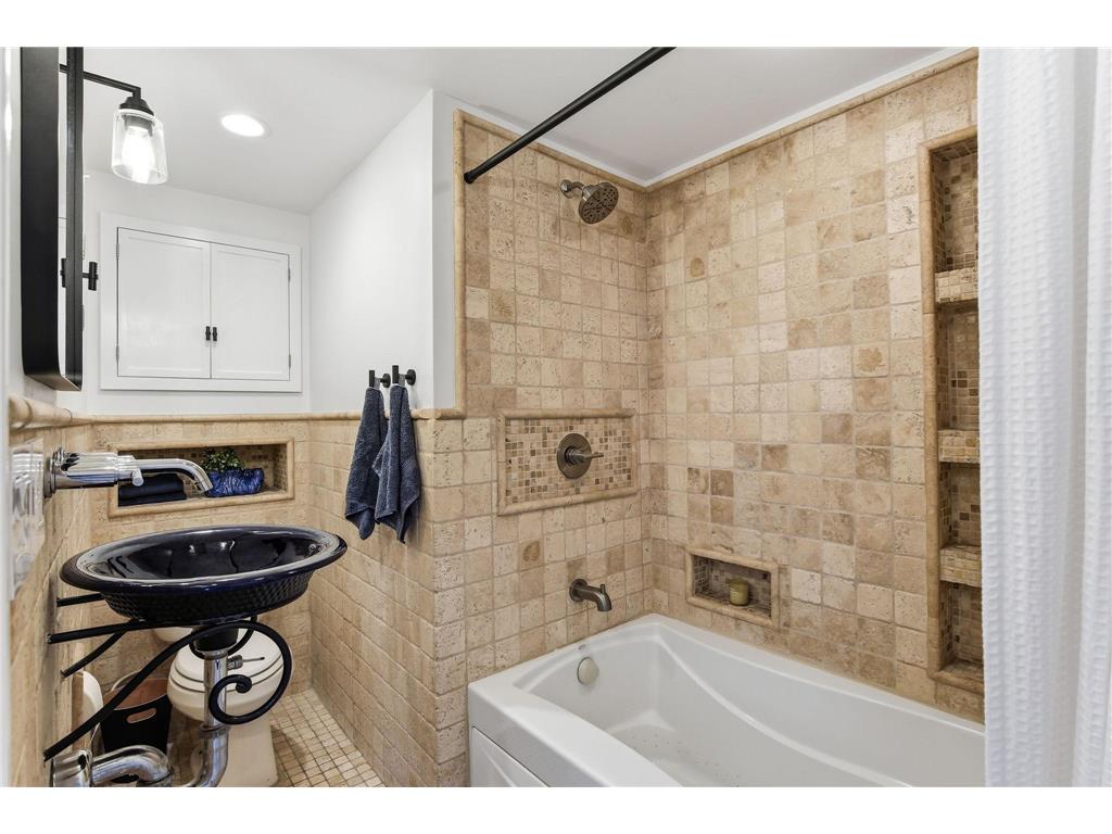 2199 Pinehurst Avenue Saint Paul MN 55116 7030371 image20