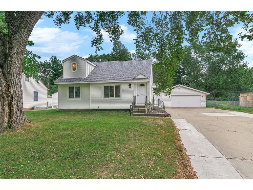 22 Center Road Circle Pines MN 55014 6758588 image1