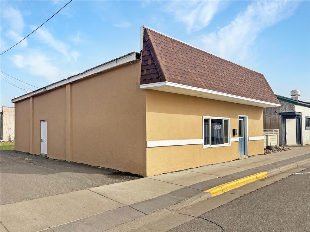 22 W 2nd Avenue Luck WI 54853 7032701 image1