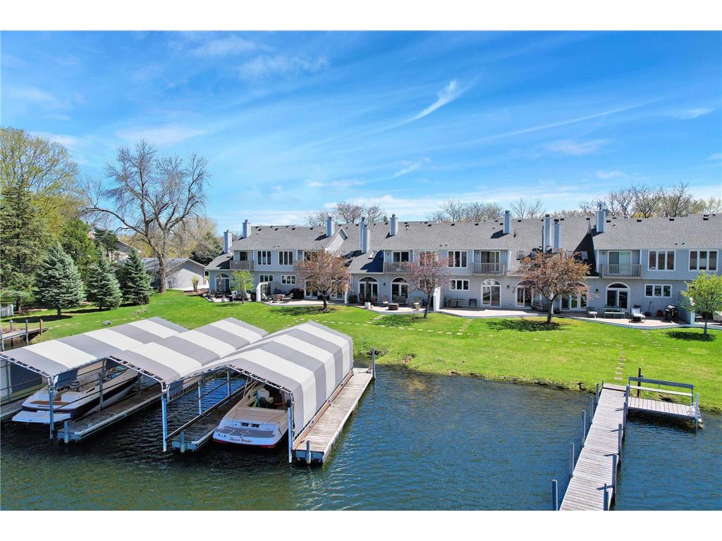 22 W Point Place Tonka Bay MN 55331 - Lake Minnetonka 6676505 image1