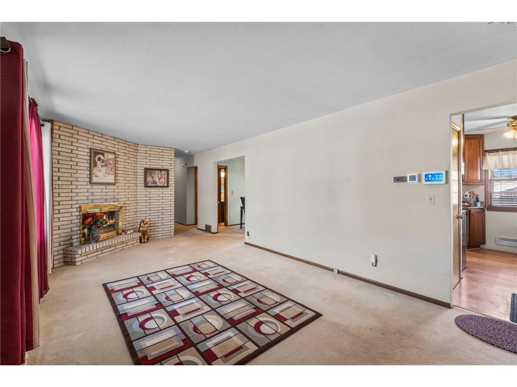 220 109th Avenue NE Blaine MN 55434 7017923 image2