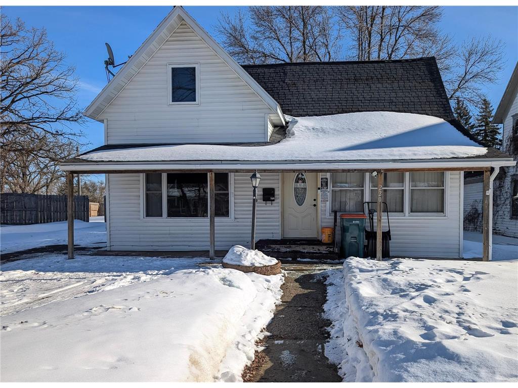 220 1st Street NE Wadena MN 56482 7006377 image1