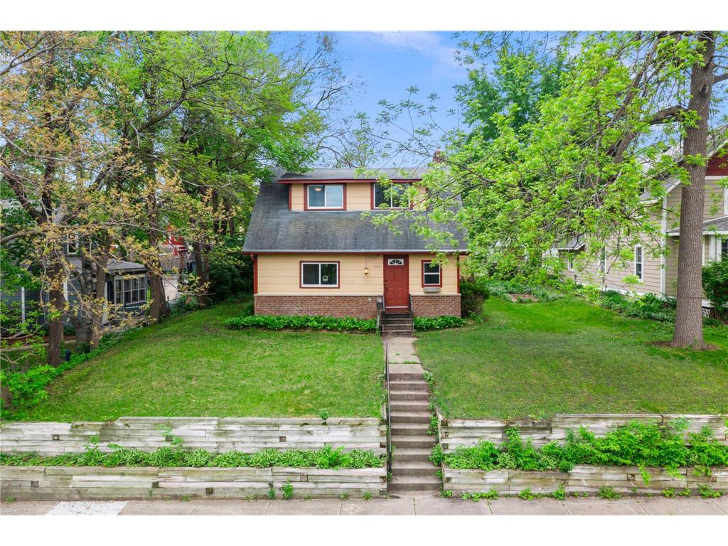 220 4th Avenue E Shakopee MN 55379 7078415 image1