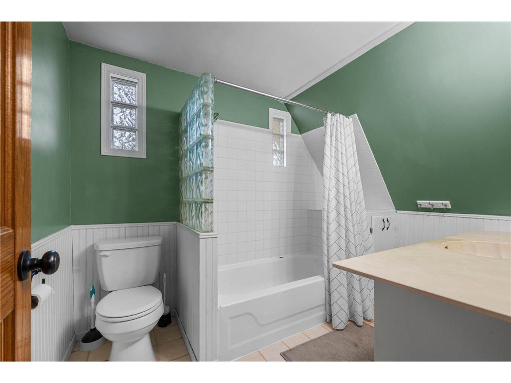 220 4th Avenue E Shakopee MN 55379 7078415 image10
