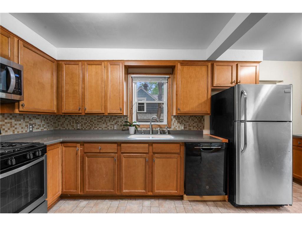 220 4th Avenue E Shakopee MN 55379 7078415 image6