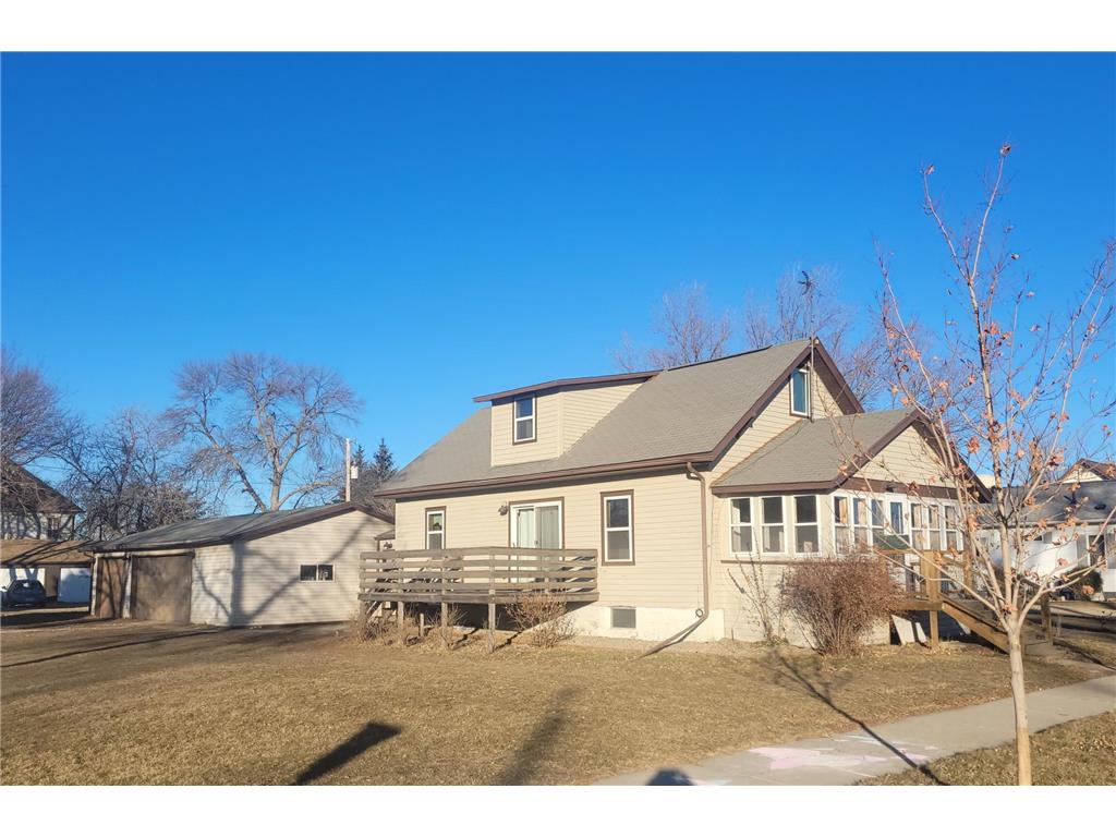 220 7th Avenue SE Pipestone MN 56164 6464378 image1