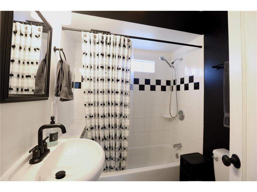 220 Adams Avenue SE Madelia MN 56062 7058840 image19
