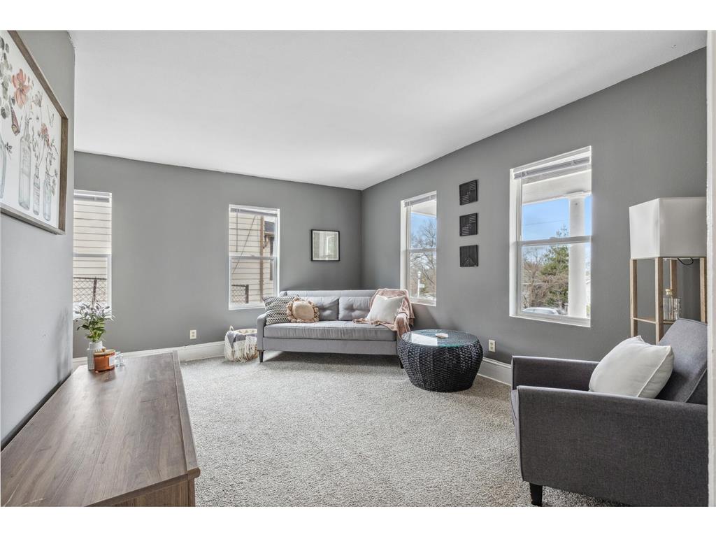 220 Belvidere Street E Saint Paul MN 55107 6504602 image1