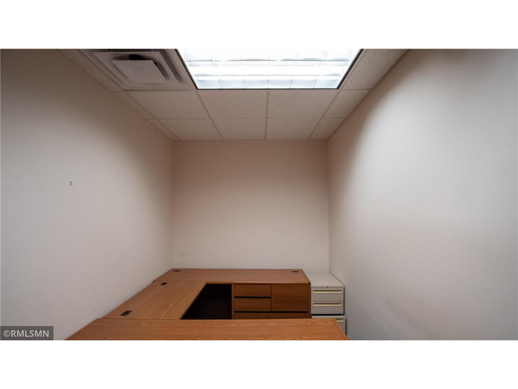 220 Broadway Avenue S Rochester MN 55904 7048854 image25