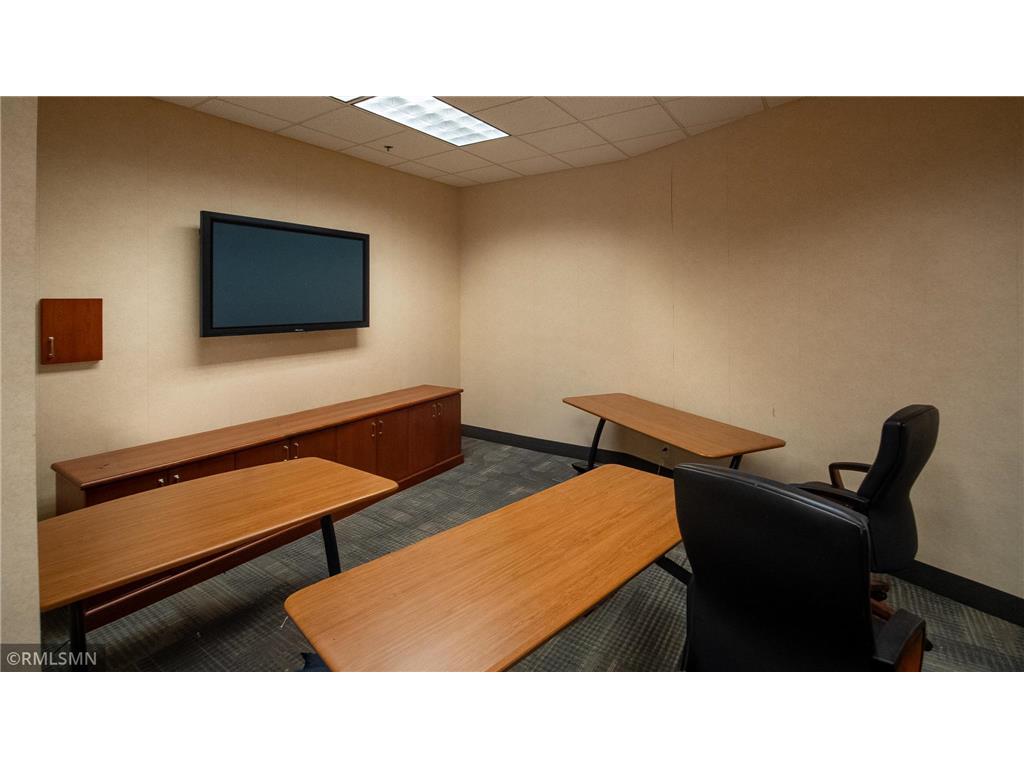220 Broadway Avenue S Rochester MN 55904 7048854 image32