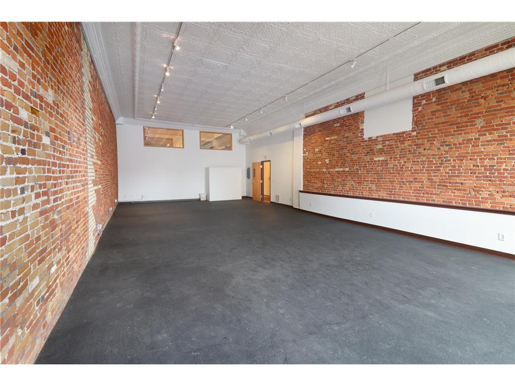 220 Central Avenue N #102 Faribault MN 55021 7024287 image1