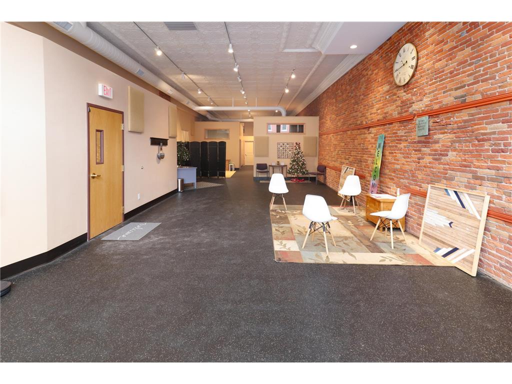 220 Central Avenue N Faribault MN 55021 6742561 image16