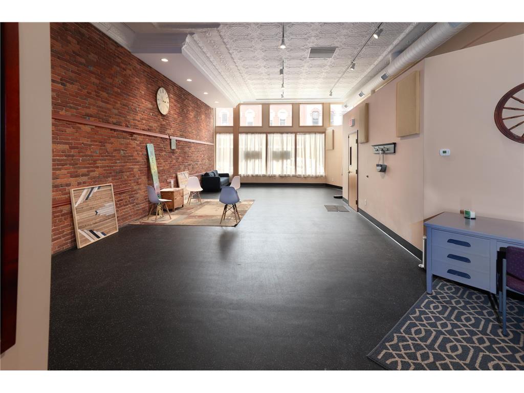 220 Central Avenue N Faribault MN 55021 6742561 image17