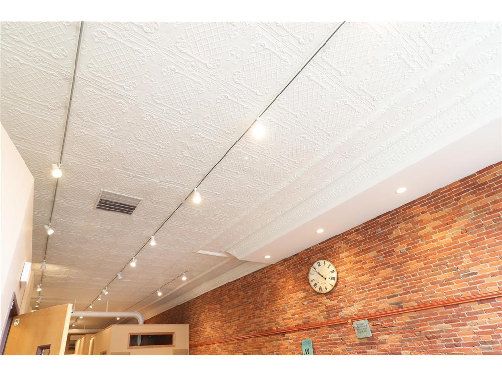 220 Central Avenue N Faribault MN 55021 6742561 image18