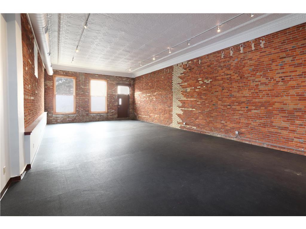 220 Central Avenue N Faribault MN 55021 6742561 image21