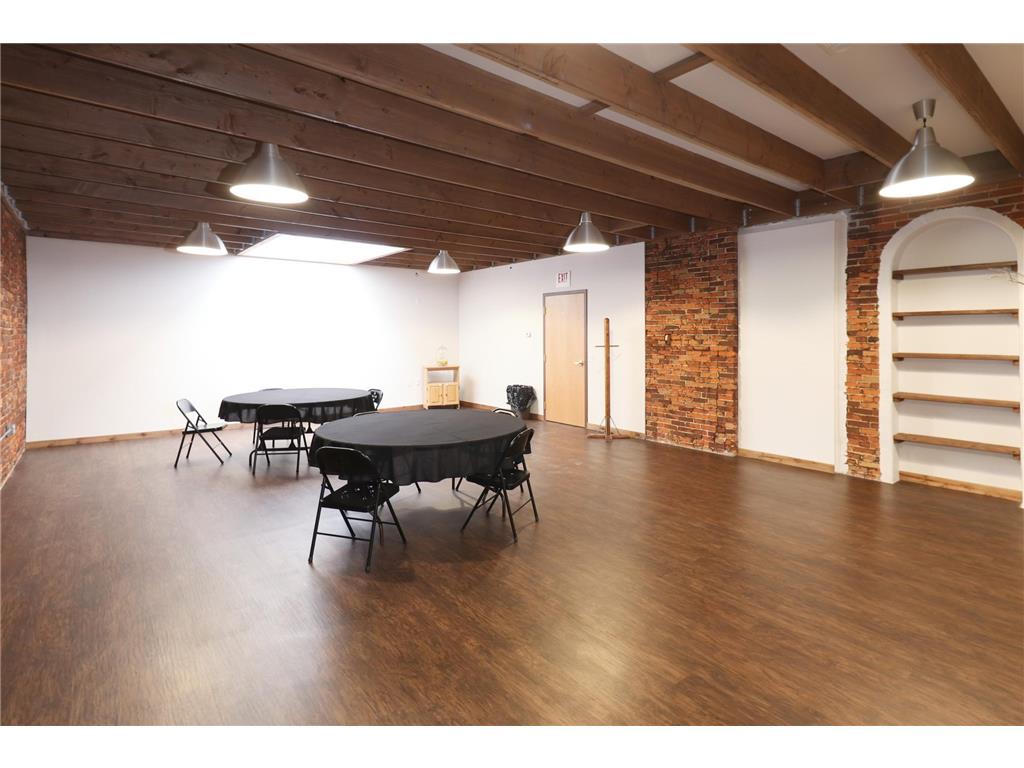 220 Central Avenue N Faribault MN 55021 6742561 image27