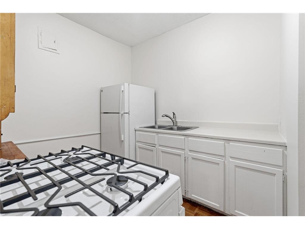 220 E 19th Street #307 Minneapolis MN 55403 7066936 image8