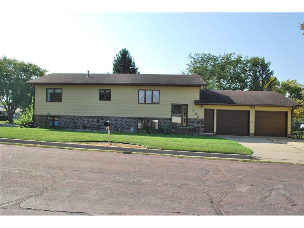220 E Christina Street Fairmont MN 56031 6441980 image1