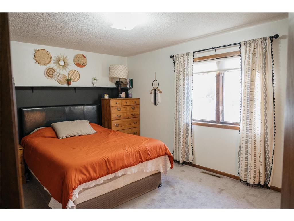 220 E Christina Street Fairmont MN 56031 6816004 image11