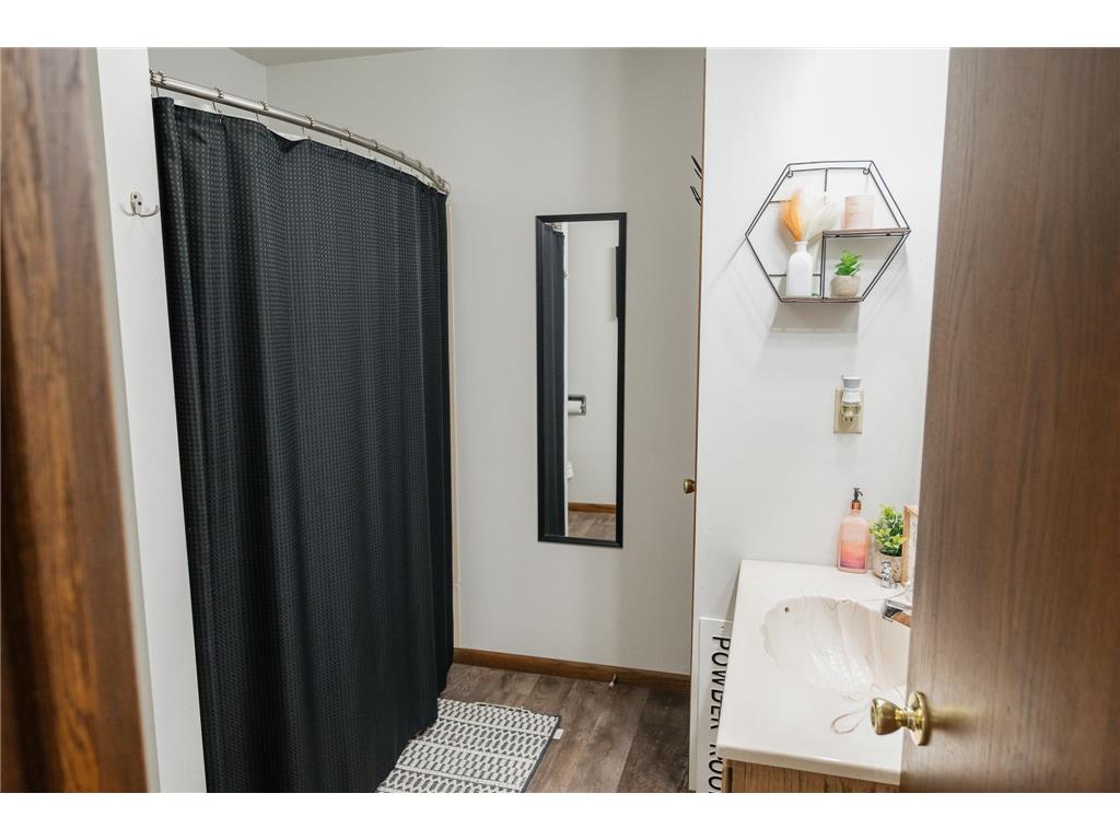 220 E Christina Street Fairmont MN 56031 6816004 image20