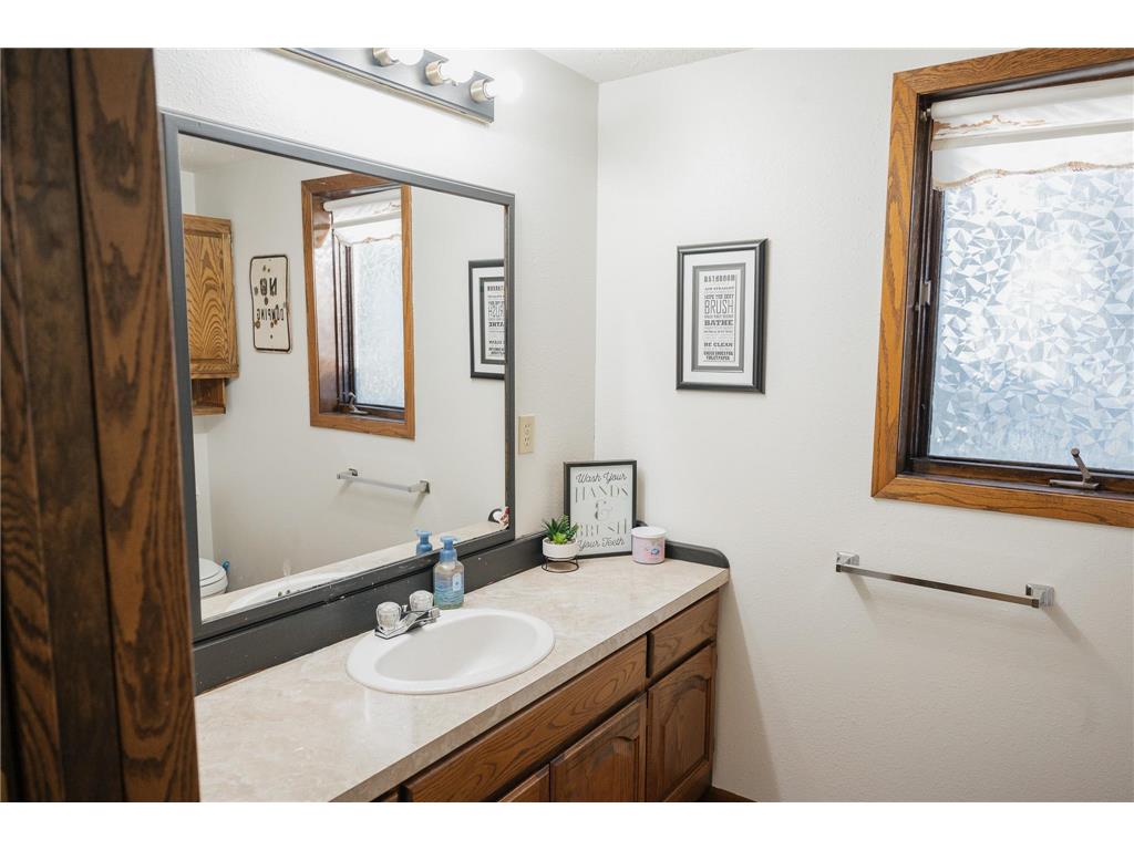 220 E Christina Street Fairmont MN 56031 6816004 image32