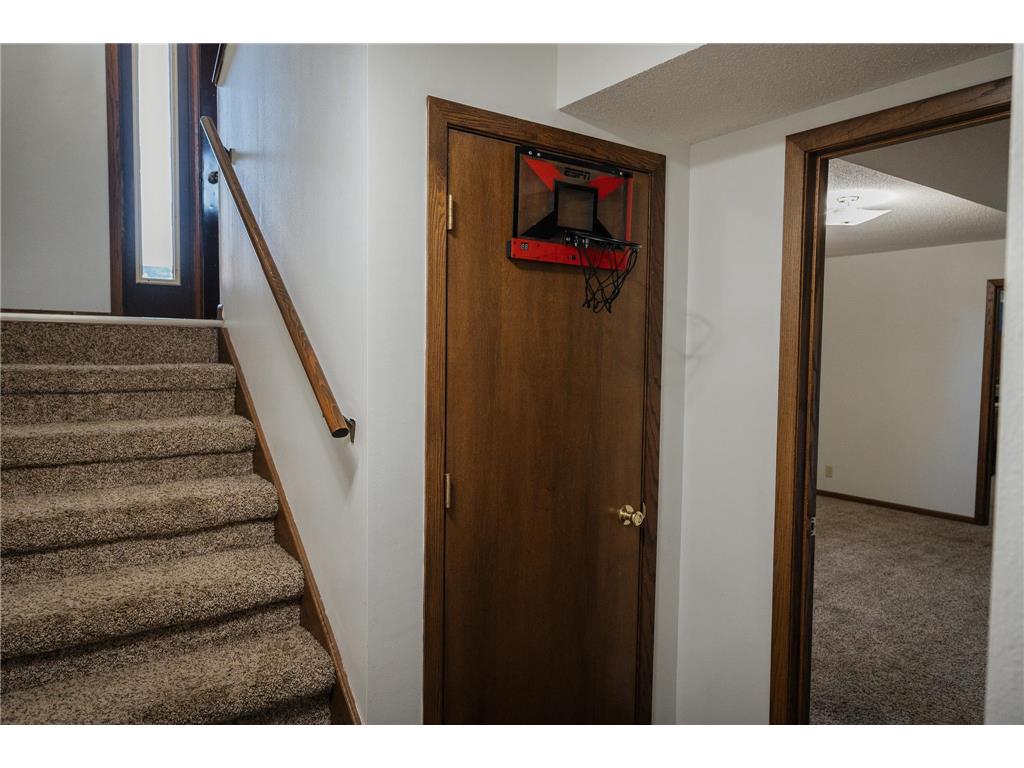 220 E Christina Street Fairmont MN 56031 6816004 image38