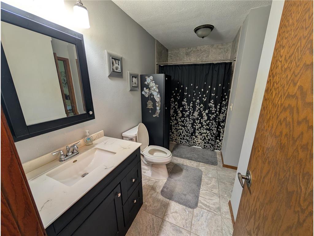 220 E Hamberg Street Litchfield MN 55355 6747689 image10