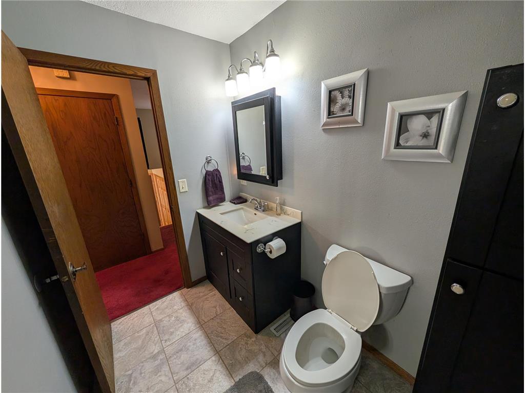 220 E Hamberg Street Litchfield MN 55355 6747689 image12