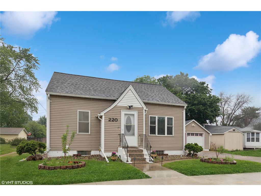 220 E State Street Belle Plaine MN 56011 6727355 image1