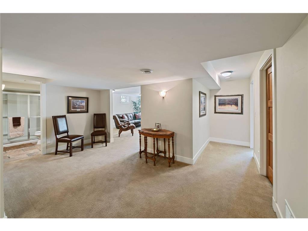 220 Glenbrook Road N Wayzata MN 55391 7053961 image16