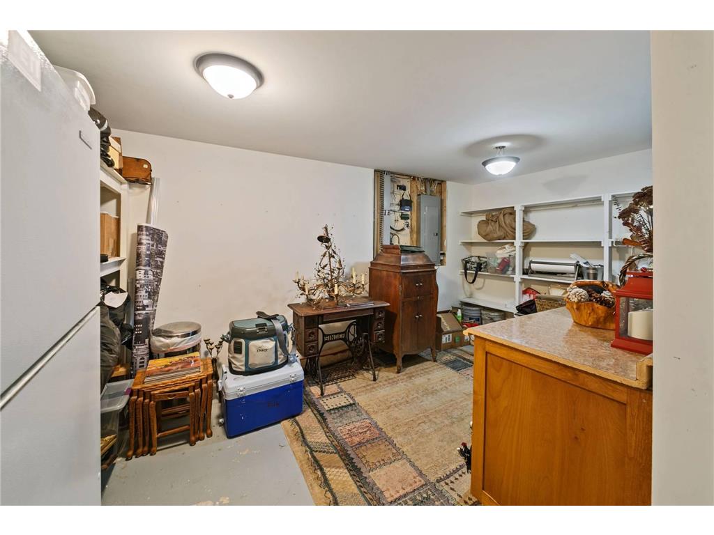 220 Glenbrook Road N Wayzata MN 55391 7053961 image23