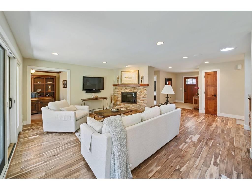 220 Glenbrook Road N Wayzata MN 55391 7053961 image4