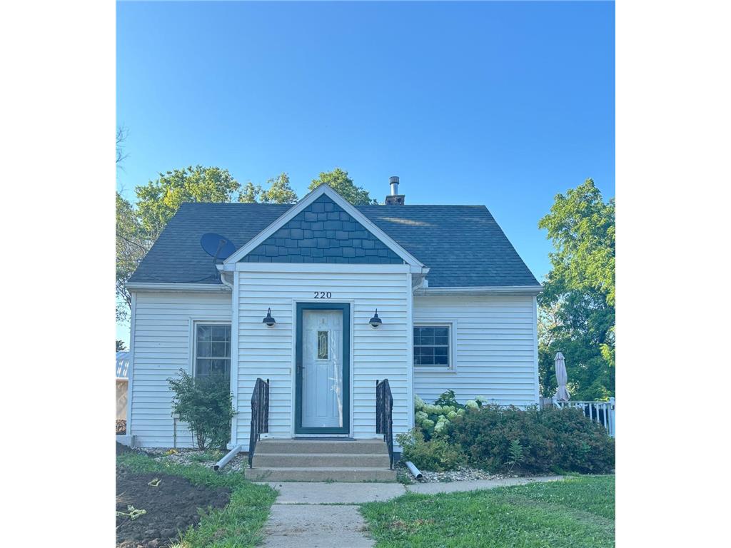 220 Green Street W Waterville MN 56096 7111279 image1