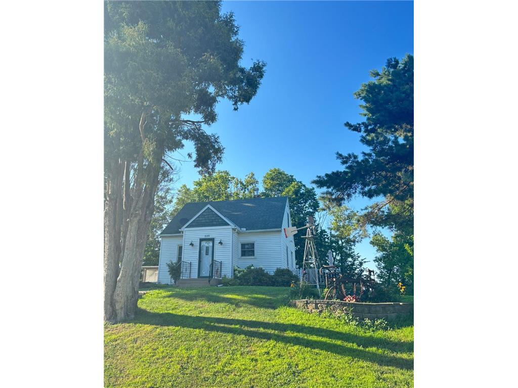 220 Green Street W Waterville MN 56096 7111279 image2