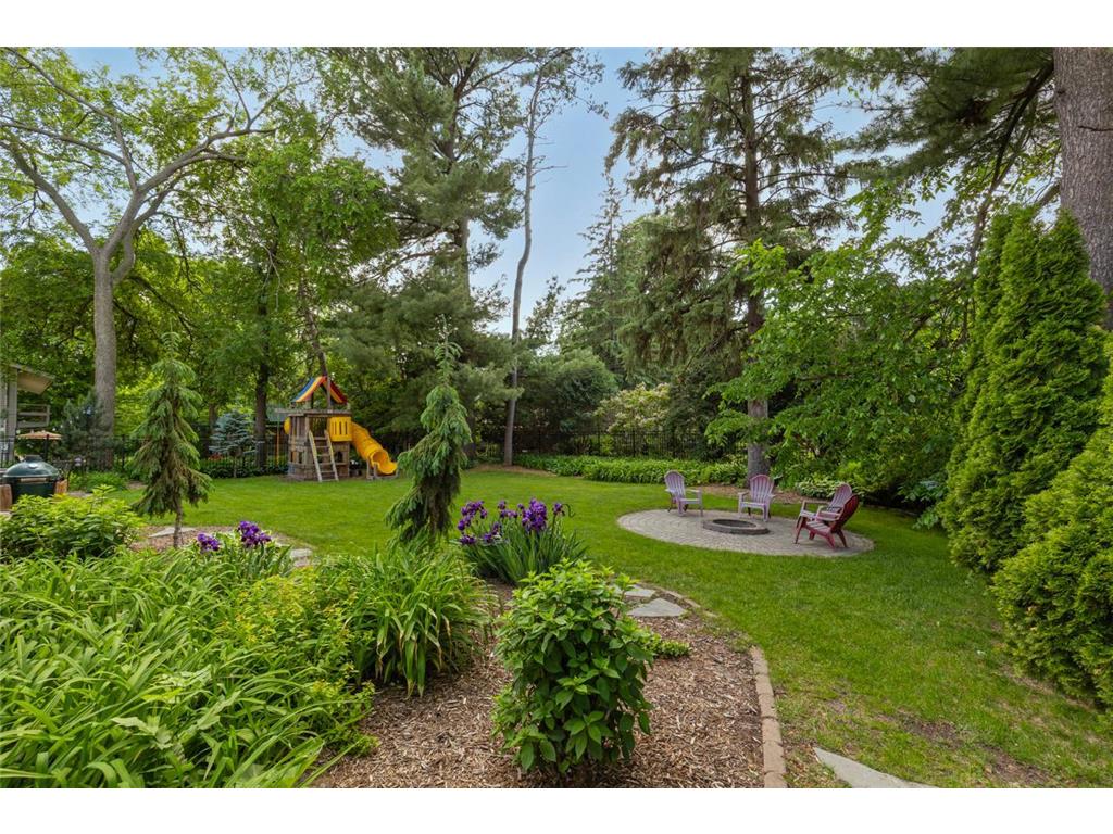 220 Holly Road Hopkins MN 55343 7085374 image2